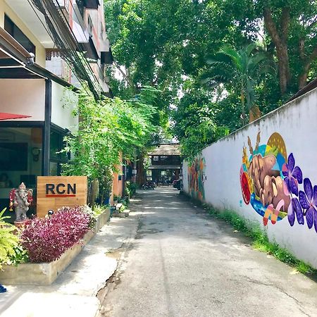 Rcn Court & Inn Чиангмай Экстерьер фото